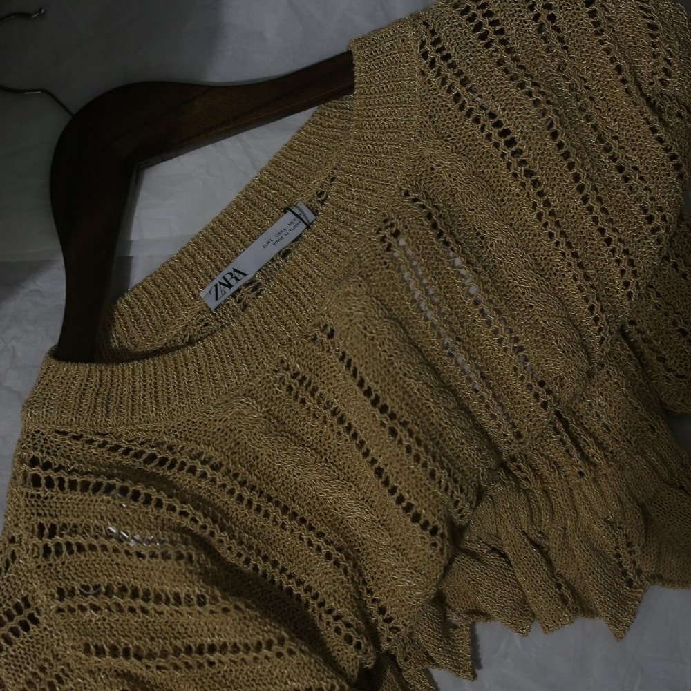 NWT Ruffled Open Knit Golden Sweater. - Picture 5 of 9